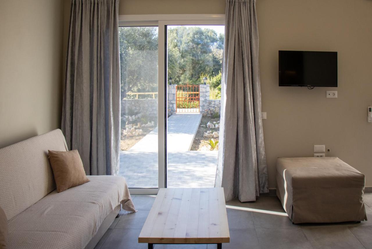 Casa De Rosa Apartments & Studios Svoronata Exterior photo